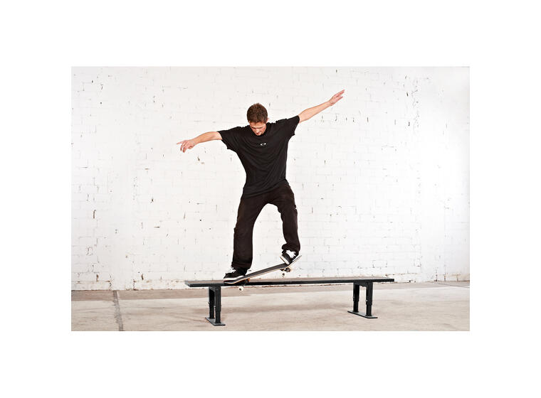 Skaterampe Long Bench For skatepark 