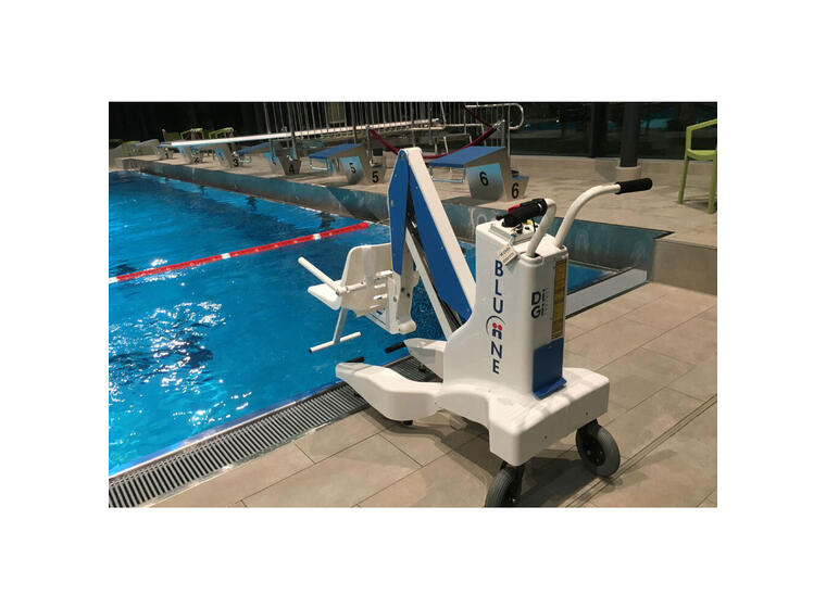 Bassengheis Digi BluOne Forflyttes ved håndkraft. Tåler 110kg 