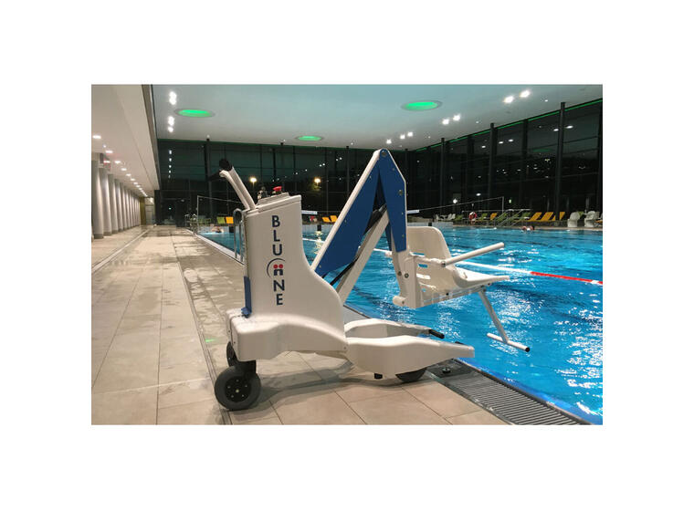 Bassengheis Digi BluOne Forflyttes ved håndkraft. Tåler 110kg 