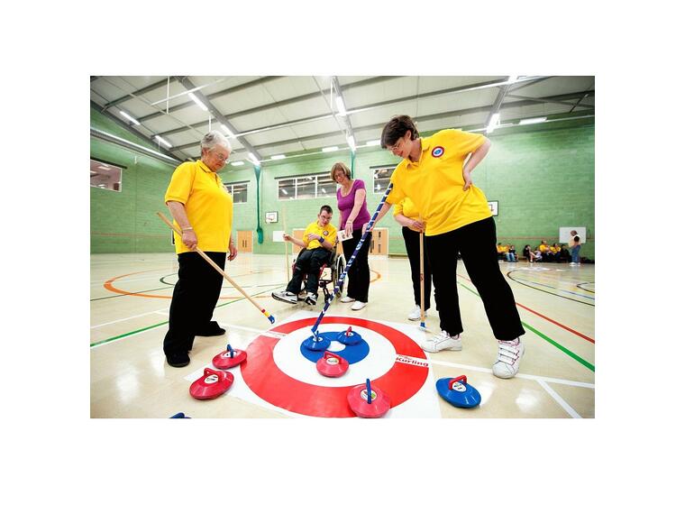 Curling New Age Komplett Curlingsett med 8 steiner og målfelt 