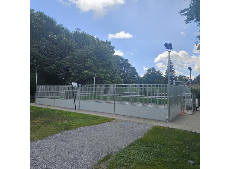 Multibane Arena Pro Plus 10 x 7 m Værbestandig utendørsanlegg 