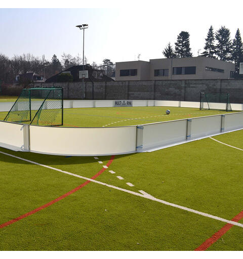 Multibane | 3&#39;er bane uten m&#229;l 15 x 10 m | Ballbinge inkl. tralle