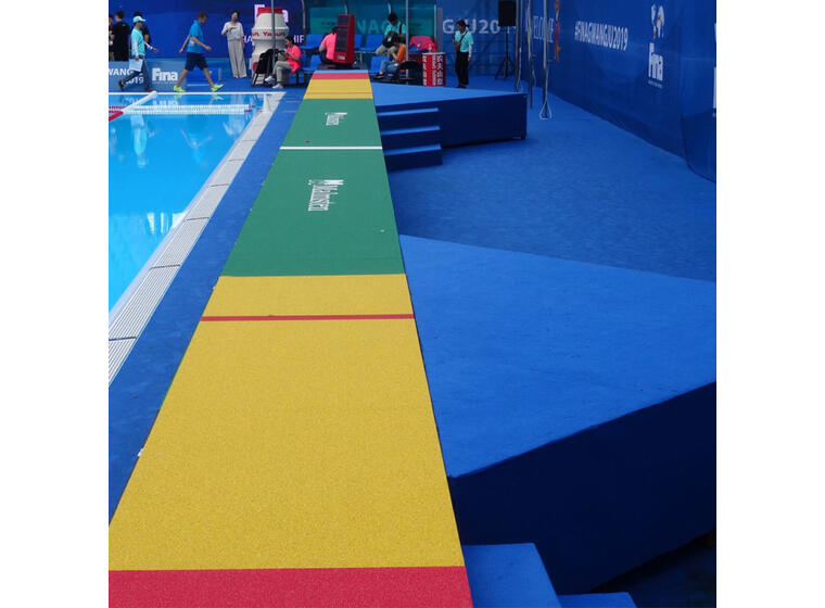 Dommerens Catwalk Offisielt produkt World Aquatics 