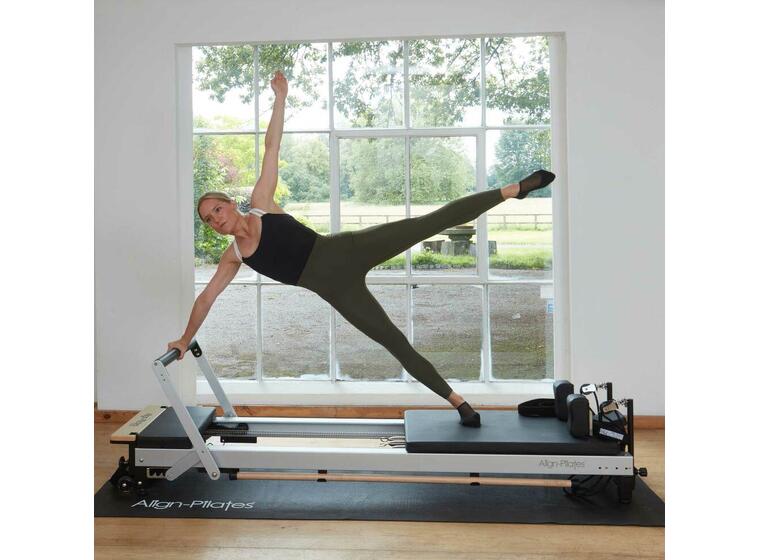 Pilates Reformer C8 Pro Pilatesbenk for studio 