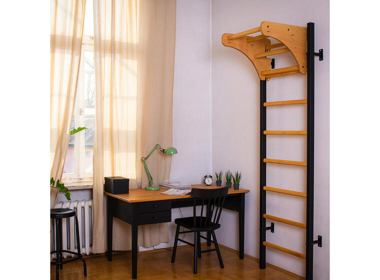 Ribbevegg BenchK 211B Svart Pull up stativ 