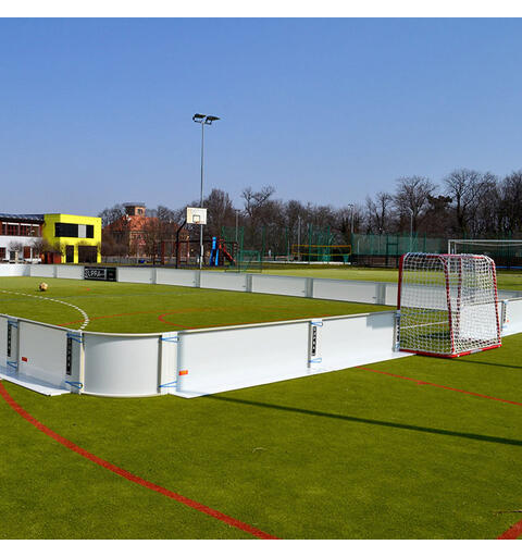 Multibane | 3&#39;er bane med m&#229;l 15 x 10 m | Ballbinge inkl. tralle