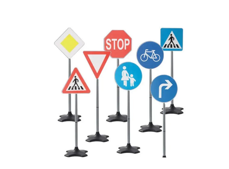 Trafikkskilt, sett med 8 stk. Trafikkopplæring 