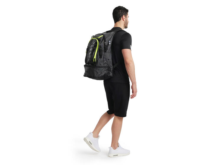 Arena Fastpack 3.0 Ryggsekk 40 L Svart/Gul | Svømmesekk | Svømmebag 
