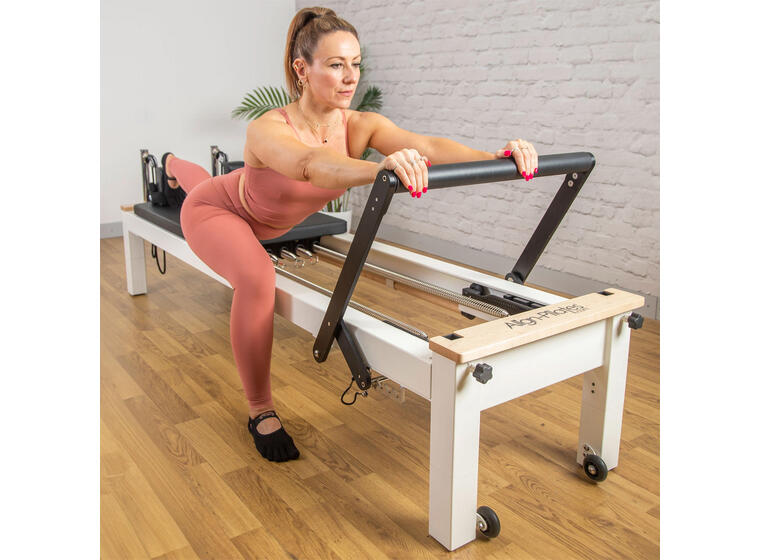 Pilates Reformer C8-S Pro For treningssenter og pilatesstudio 