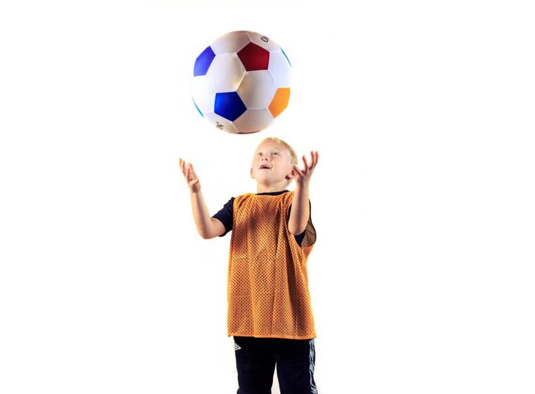 Omnikin® fotball 36 cm Superlett ball til lek og trening 