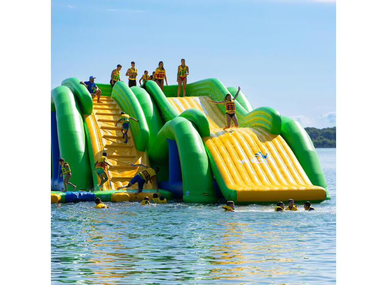 Wibit Wave Oppblåsbar vannsklie 