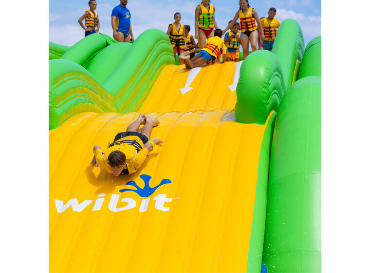 Wibit Wave Oppblåsbar vannsklie 