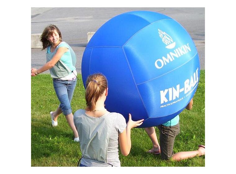 KIN-BALL® lekepakke vinter 2 store baller, pumpe og ekstra blære 