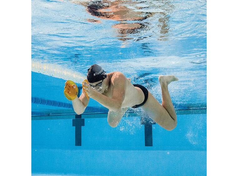 Finis Agility Teknikk Paddles S Strapless Swimming Paddles 