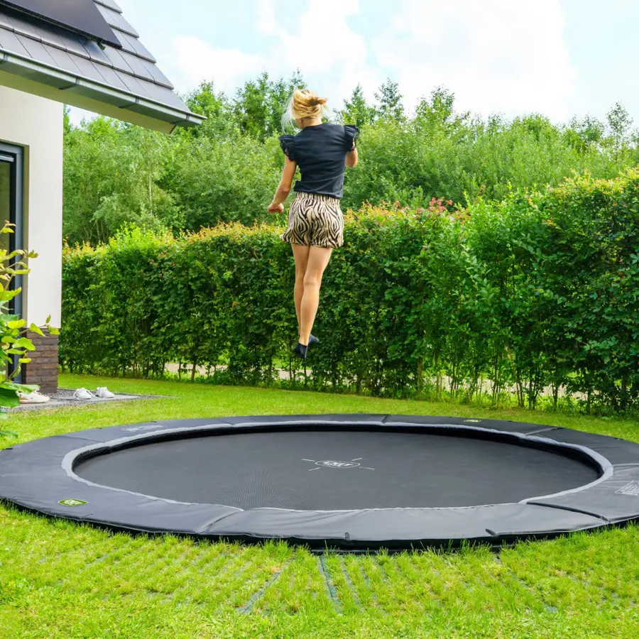 EXIT Dynamic Bakketrampoline Sikkerhetskant | 366 cm | Svart 