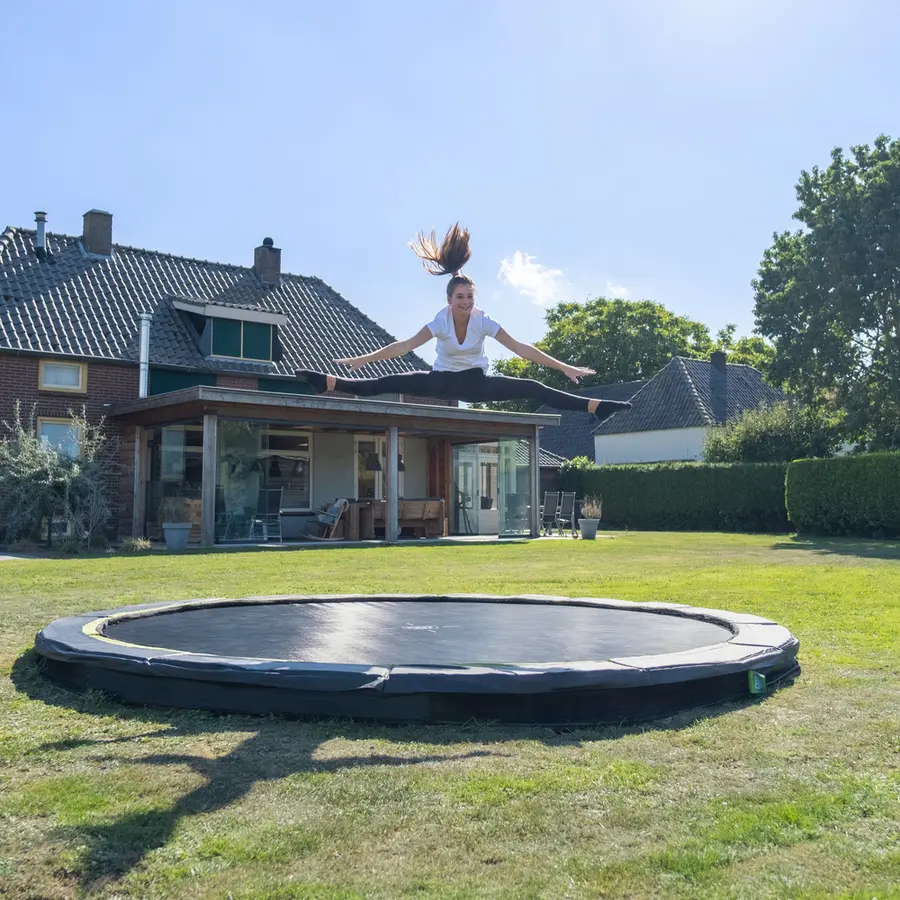 EXIT Silhouette Sports Bakketrampoline 244 cm | Svart | Uten sikkerhetsnett 