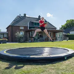 EXIT Silhouette Sports Bakketrampoline 244 cm | Svart | Uten sikkerhetsnett