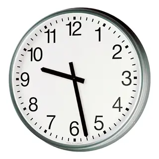 Peweta radiostyrt veggklokke Ballsikker V&#230;rbestandig klokke med tall