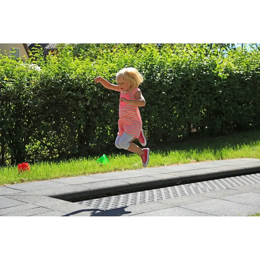 Nedfelt trampoline Kids Track 4m Til offentlige lekeplasser 