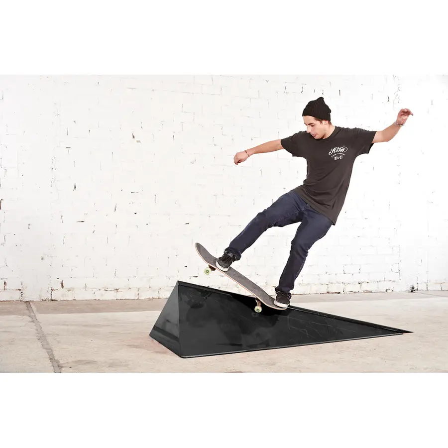 Skaterampe Pole Bank For skatepark 