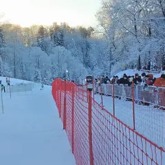 Alpingjerde B-C med stolper | 15 meter R&#248;dt | 1,3 m | 5x5 cm maske
