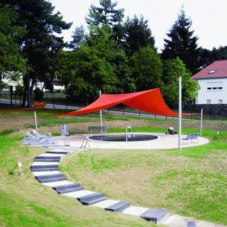 Solseil 5x5 meter med stolper Solskjerming til lekeplasser