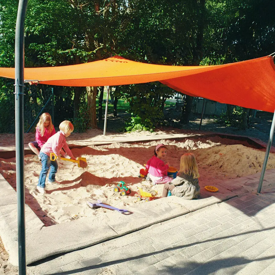 Solseil 5x5 meter med stolper Solskjerming til lekeplasser 