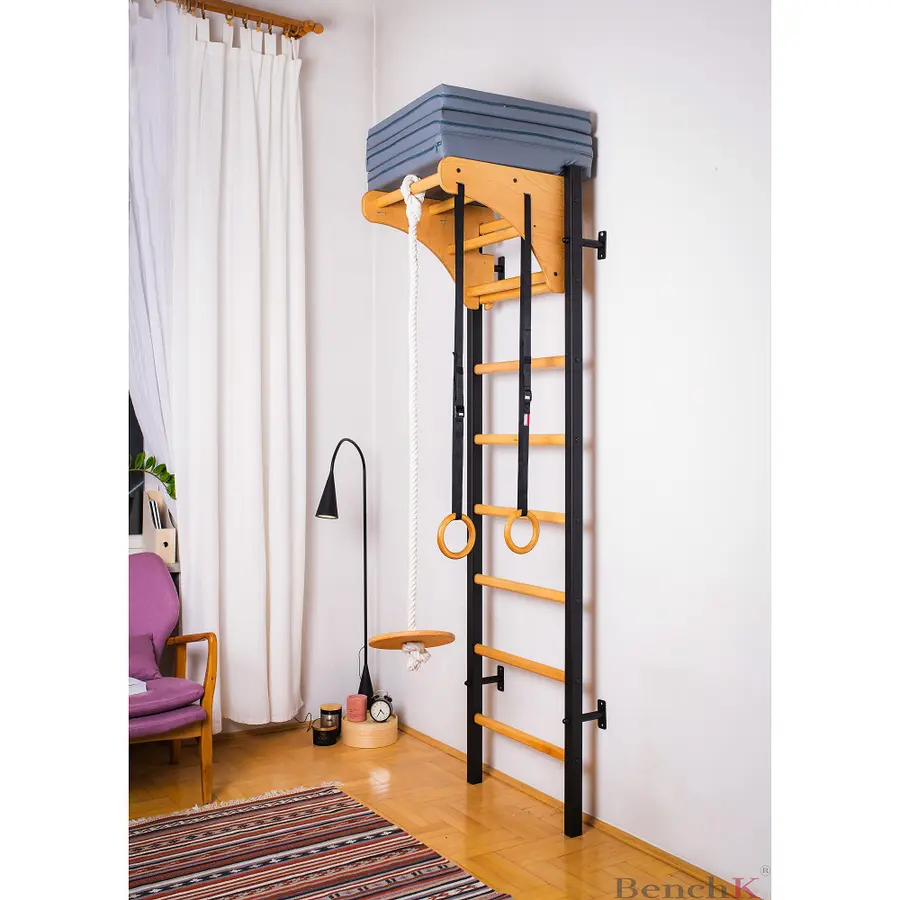 Ribbevegg BenchK 212B Svart Pull-up | turnringer | husketallerken 