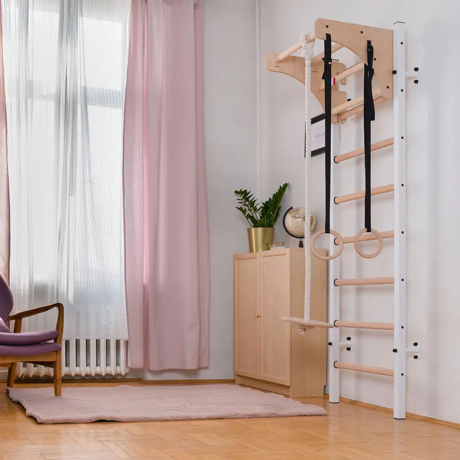 Ribbevegg BenchK 212W Hvit Pull-up | turnringer | husketallerken 