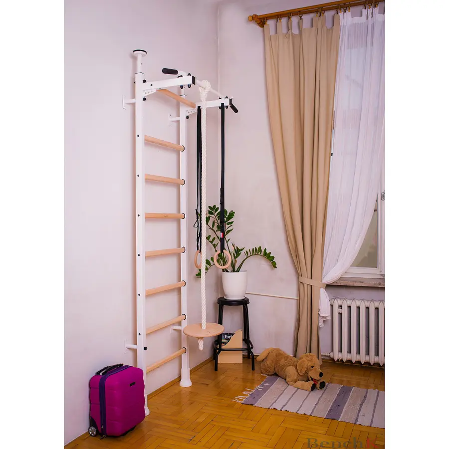Ribbevegg BenchK 212W Hvit Pull-up | turnringer | husketallerken 