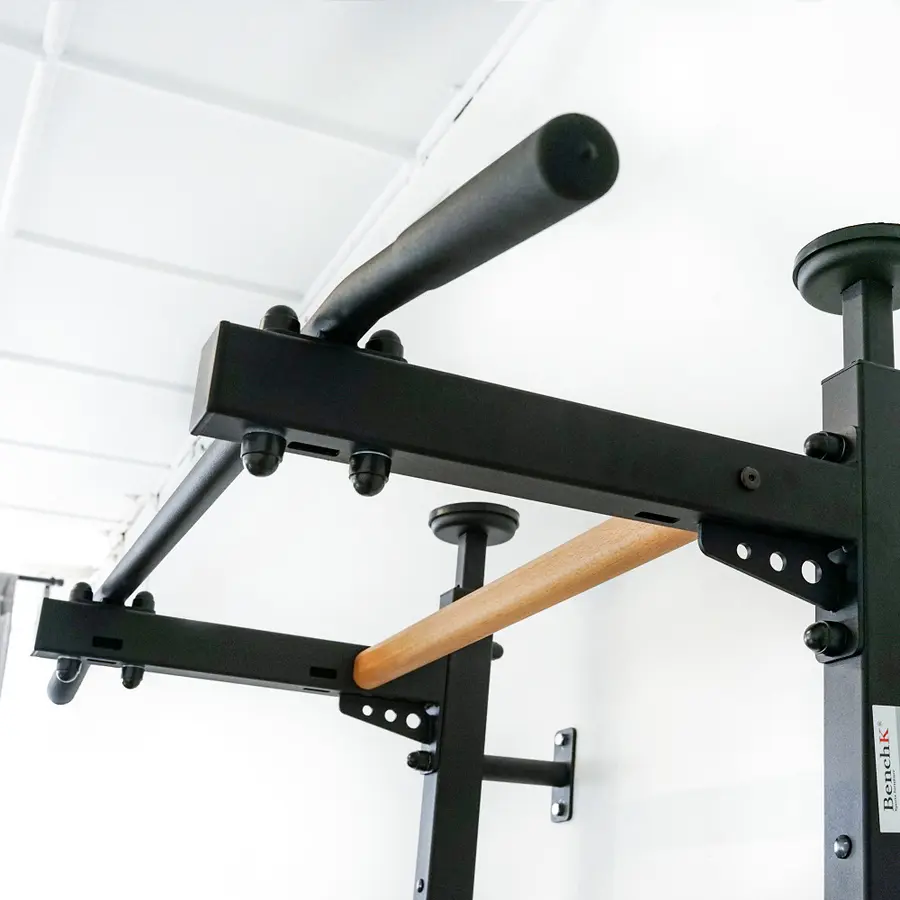 Ribbevegg BenchK 511 Svart Fastmontert pull-up stang 