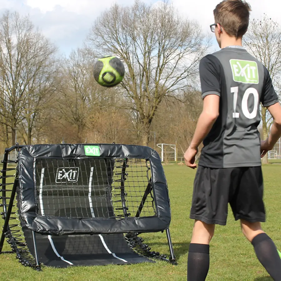 EXIT Kickback Fotball Rebounder 124x90cm | Skudd | Fotballvegg 