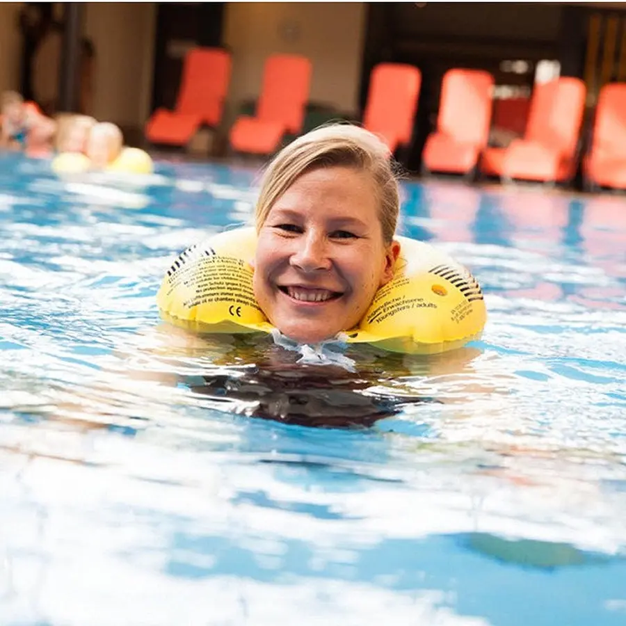 Svømmekrage til barn og voksen Schwimmi oppblåsbar svømmekrage 