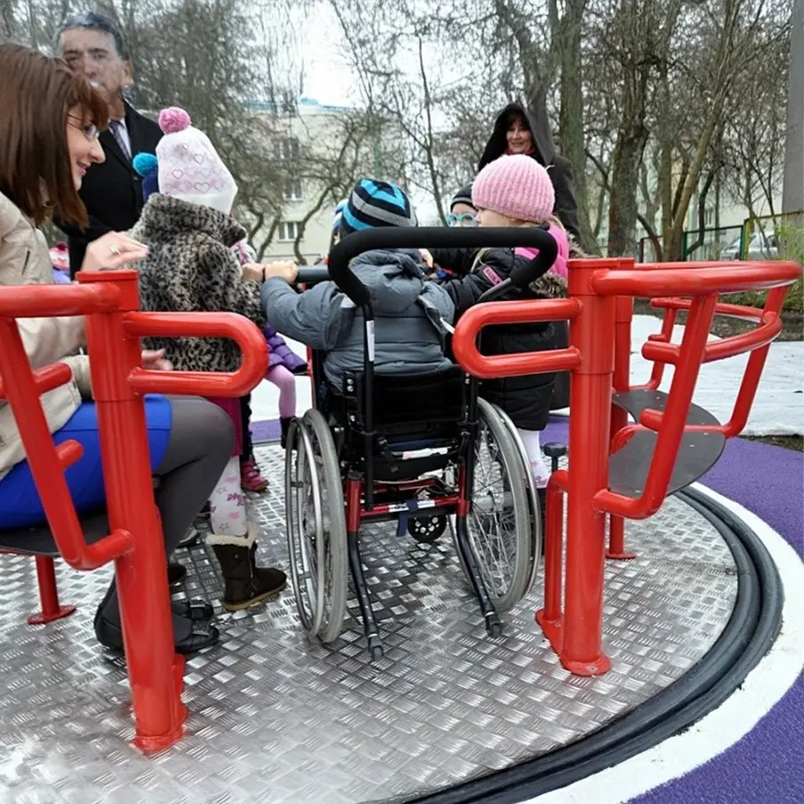 Karusell Yugo 2 Tilpasset rullestol | Lekeplass 