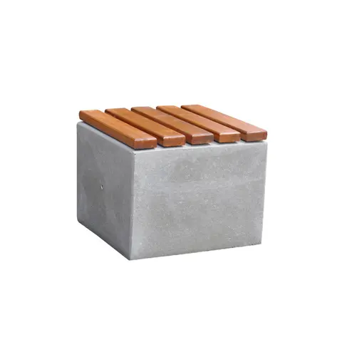 Parkbenk liten Betongbenk med sitteflate i tre