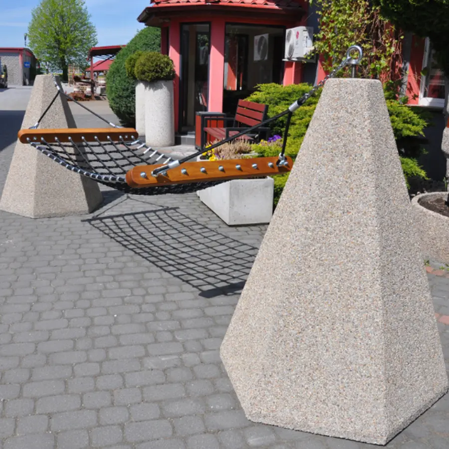 Parkbenk Hengekøye Hammock med betongfundament 