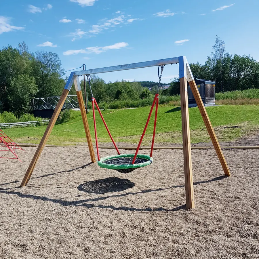 Huskestativ i stål og furu For fugleredehuske 