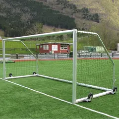 Fotballmål Klubben 5`er m/hjul - 3 x 2 m Superstabilt fotballmål inkludert nett