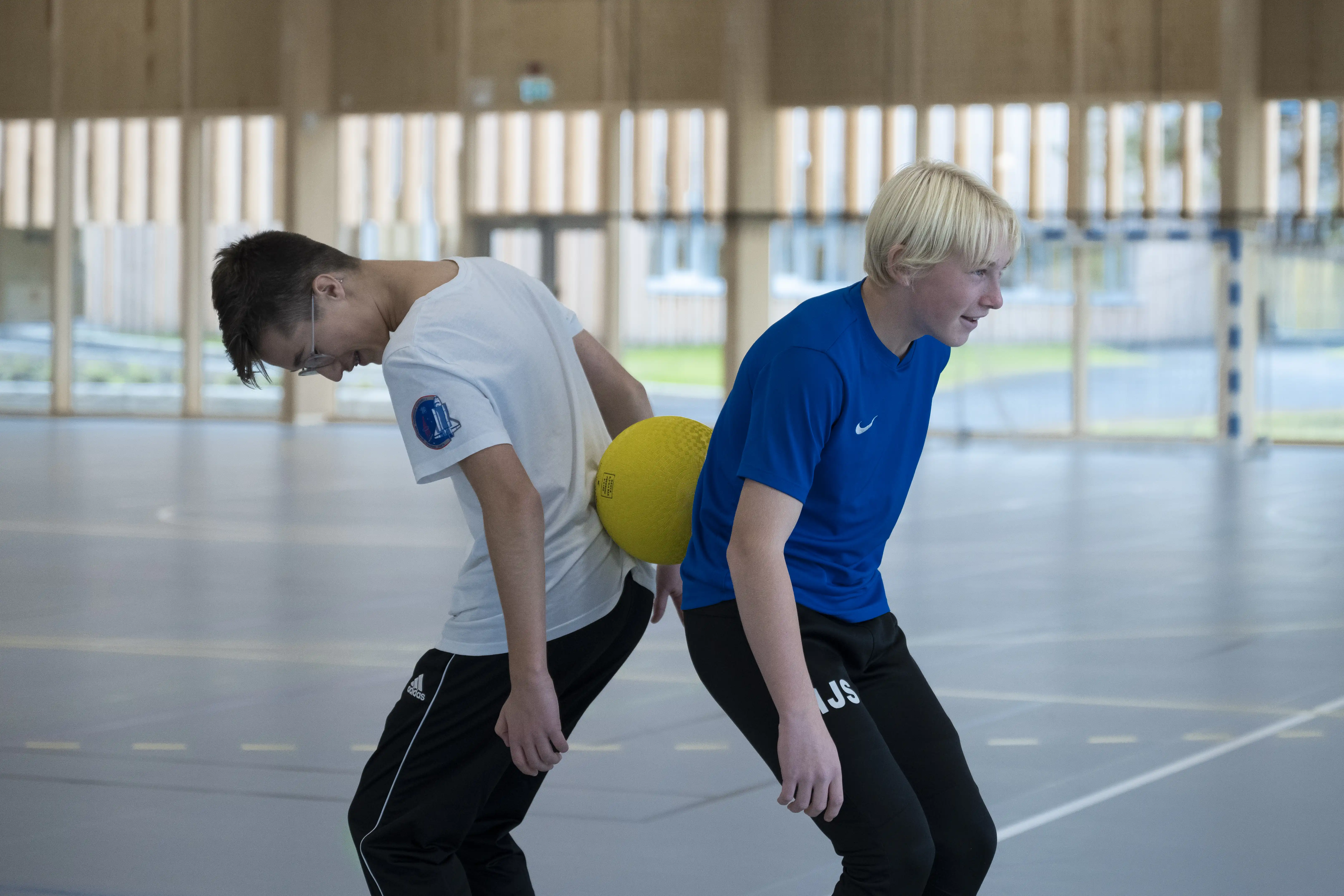 To gutter som leker med Multiball